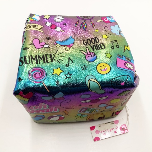 (Bari Lyn) Cosmetic Bag - Picture 6 of 7